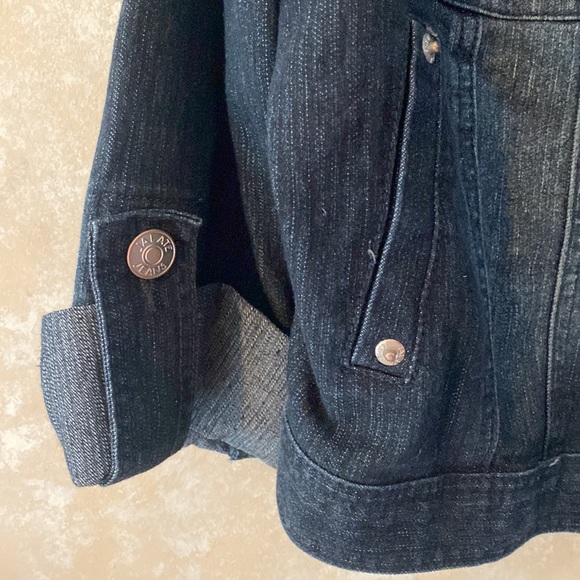 Large jalate crop Jean jacket. Never worn. - Picture 2 of 4